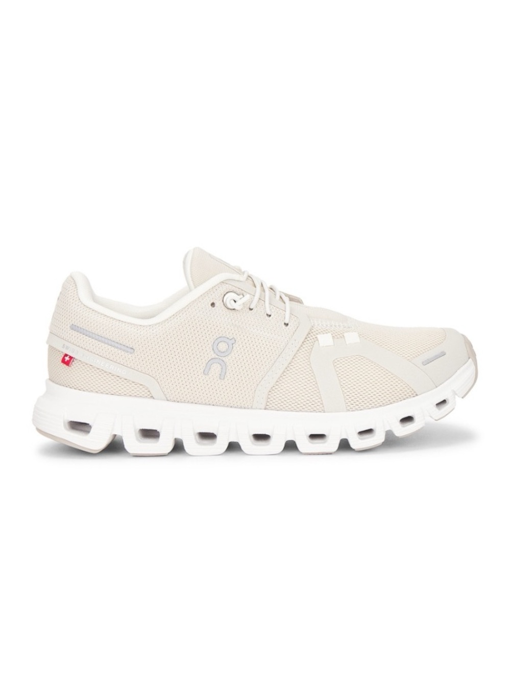 On Running Cloud 6
Sneaker in Pearl & White
Size 10